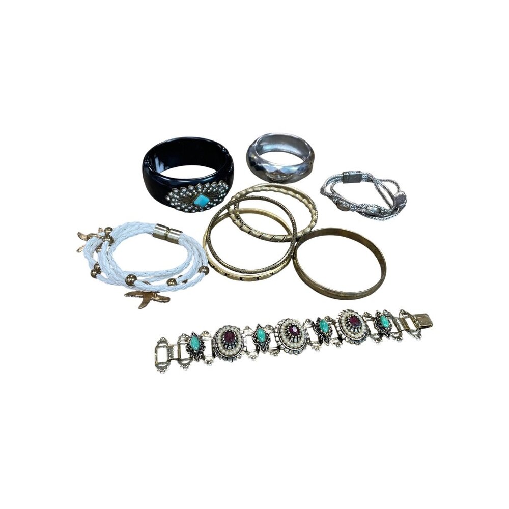 Costume jewelry womans assorted lot of 10 bracelets SKU 9809